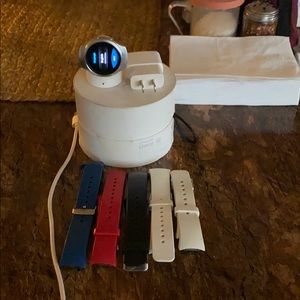 A Samsung gear S2 Come with box